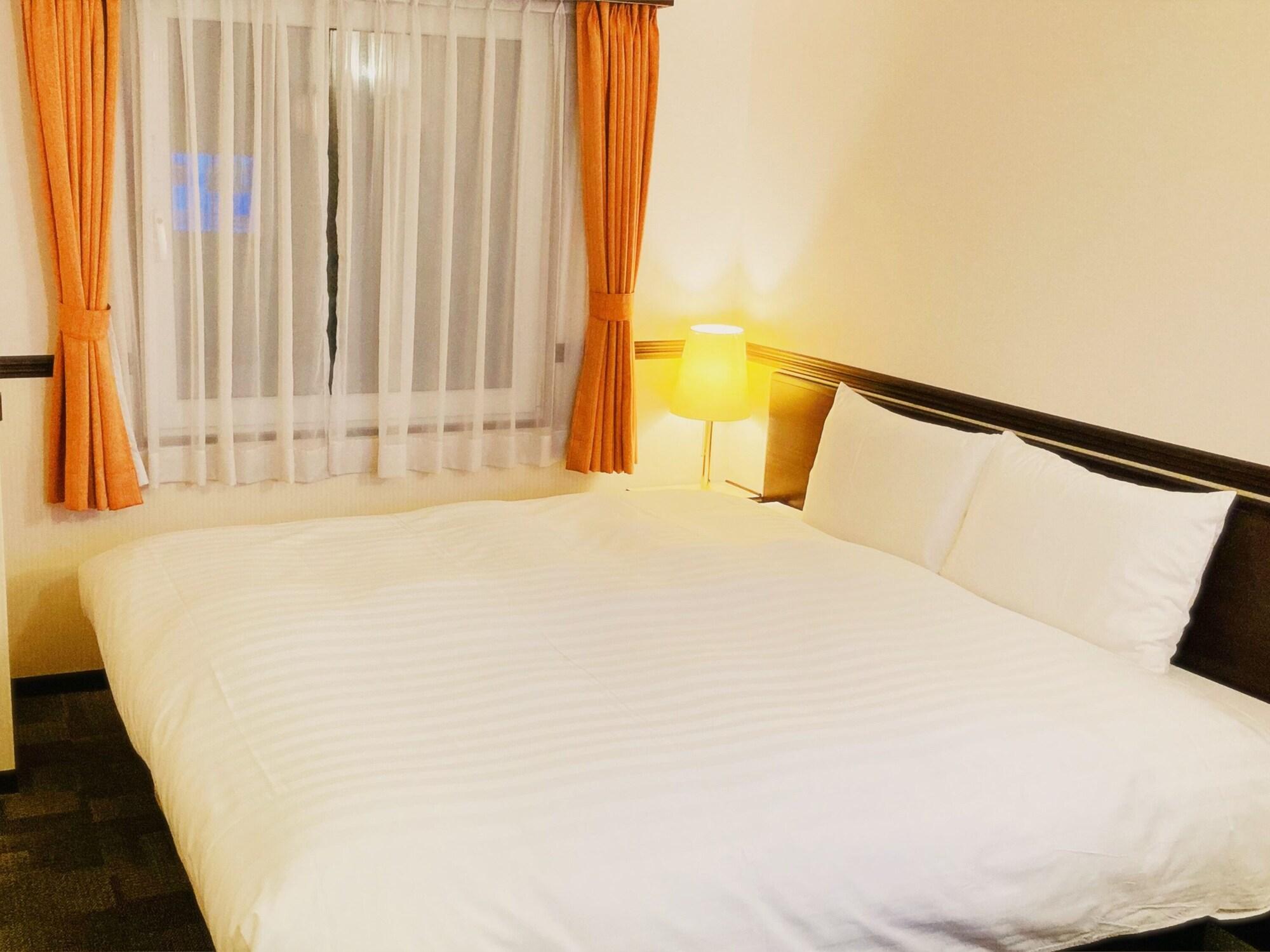 Toyoko Inn Shin-Osaka-Eki Higashi-Guchi Exteriör bild